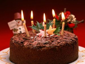 Creative Happy Birthday Wishing Cake Status Images for Mom in Hindi